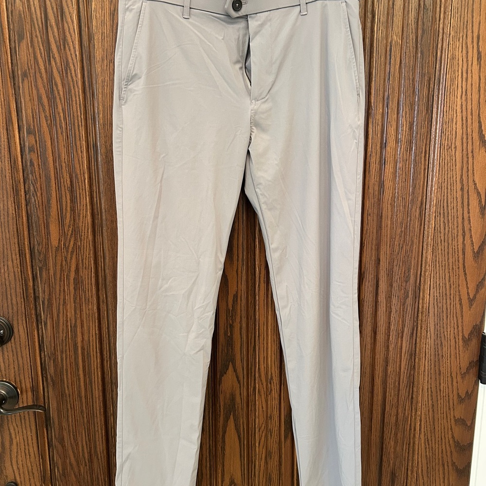 Greyson Light Gray Montauk Sport trousers Sz 33/32